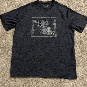 Under Armour Shirt -Size L